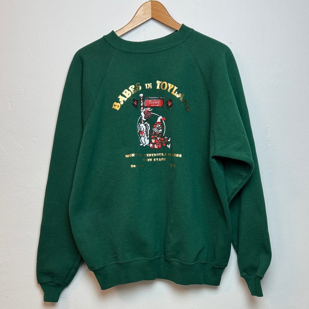 Vintage Babes In Toyland Women’s Green Graphic Sweater XL